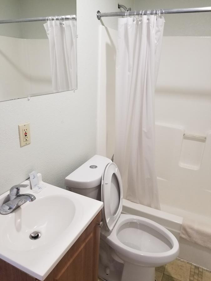 Budget Inn And Suites 애겐 외부 사진