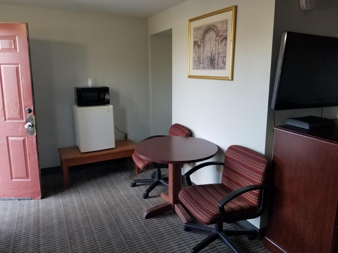 Budget Inn And Suites 애겐 외부 사진